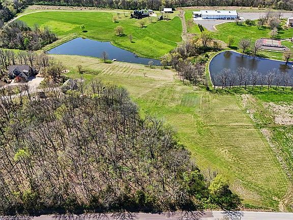 2nd image of 4.456 Sunny Rd