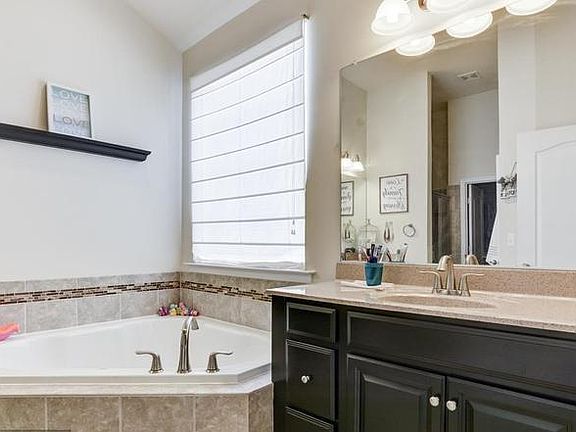 4th image of 4 Bedrock Way