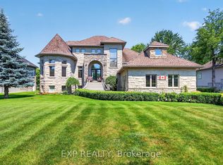 6715 Suncrest Dr, Ottawa, ON K4P0B3