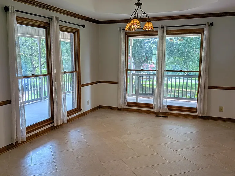 102 Huntington Ridge Rd — Photo 8