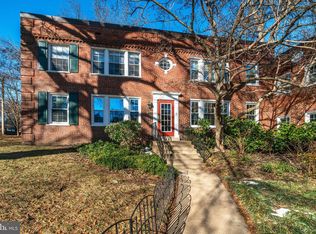 1900 N Rhodes St APT 70, Arlington, VA 22201