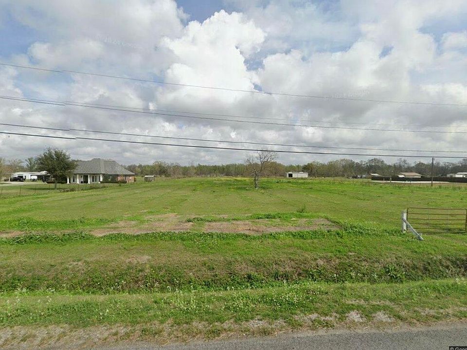 1st image of 807 S Waterplant Rd