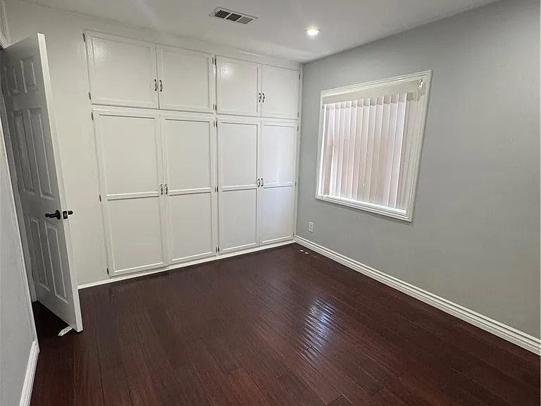 8739 Tyrone Ave — Photo 21