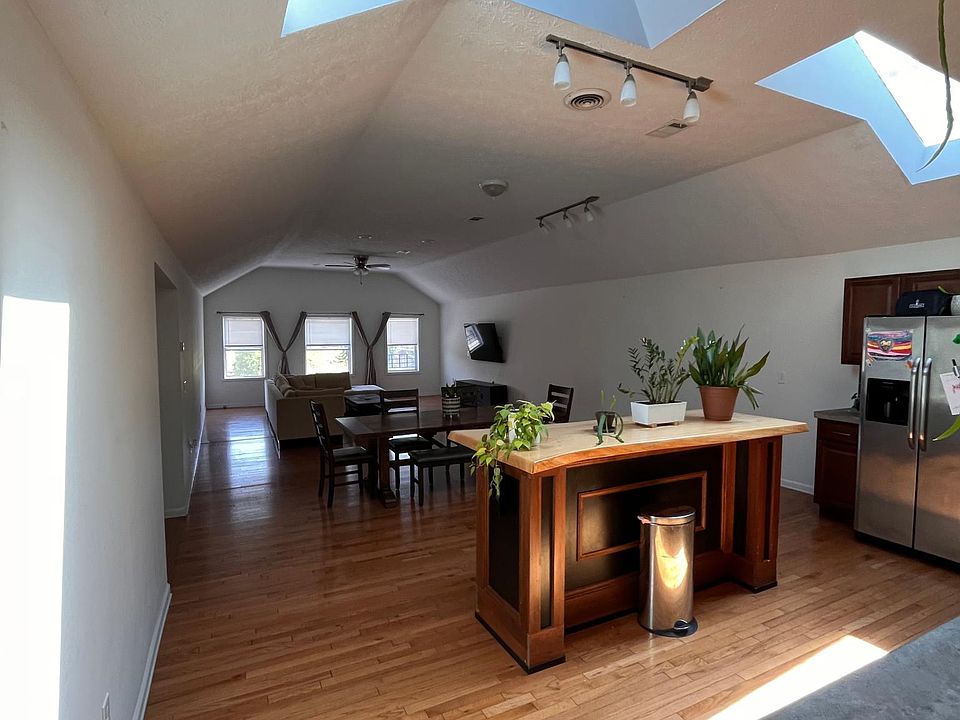 1st image of 4144 Lorain Ct