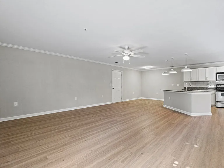 SomerHill Farms Apartments — Photo 5
