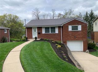 1058 Greenlawn Dr, Pittsburgh, PA