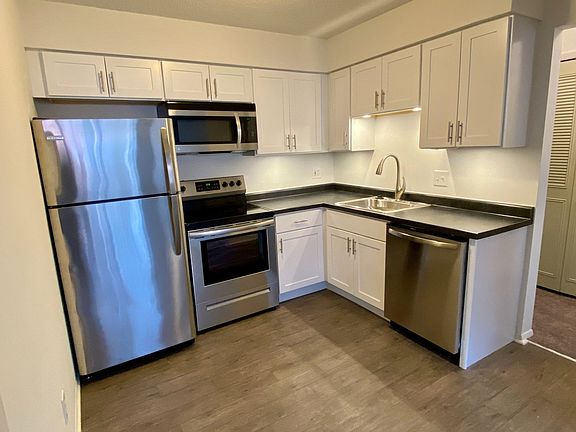 4th image of 650 Ann St #103