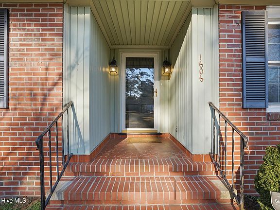 2nd image of 1606 Forrest Drive