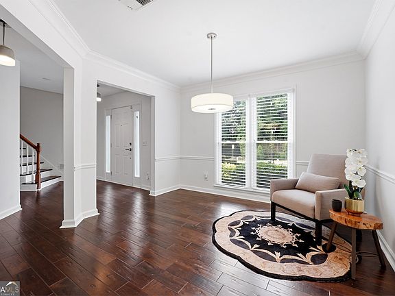 5th image of 807 Arbor Forest Pl SW