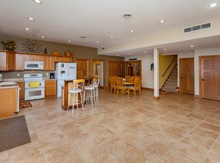 114 Horseshoe Dr, Montezuma, IA 50171