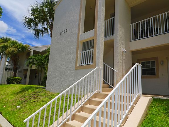 1 set of Stairs to Condo