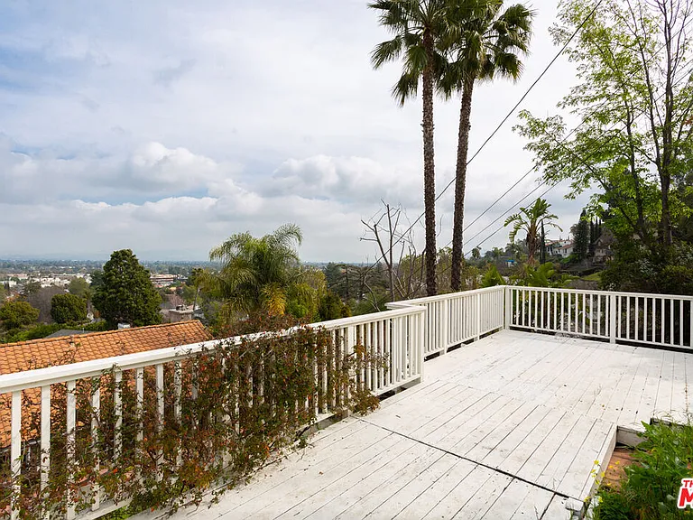 13902 Valley Vista Blvd — Photo 22