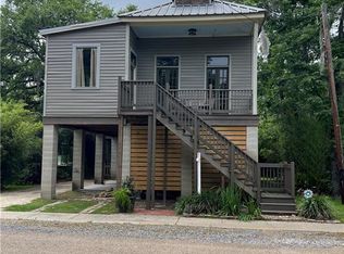1104 Pine St, Madisonville, LA 70447