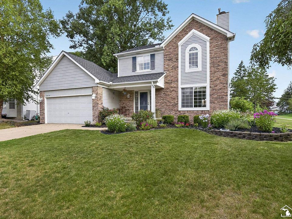 1st image of 43616 Lotus Dr