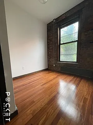 Rented by PocketBroker Inc | media 33