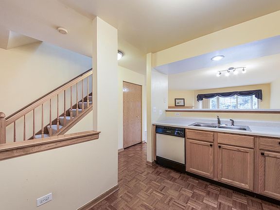 4th image of 1608 Orchard Ave