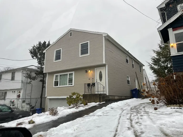 92 Sylvia St — Photo 12
