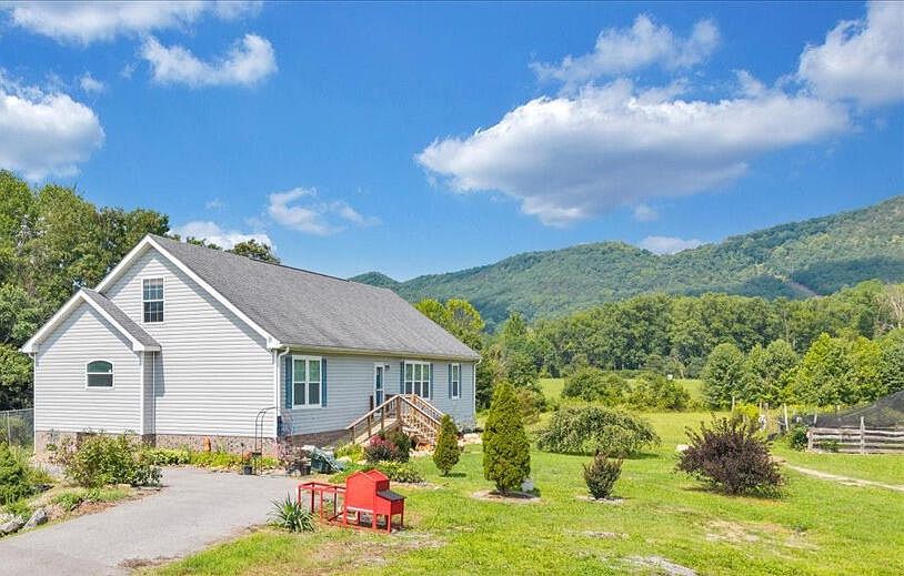 1st image of 3663 Bradshaw Rd