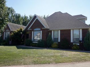 106 Bair Cir, Carl Junction, MO 64834