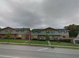 12125 W Bluemound Rd, Wauwatosa, WI 53226