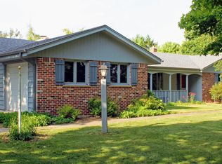 1062 Arrowhead Rd, Grafton, WI 53024