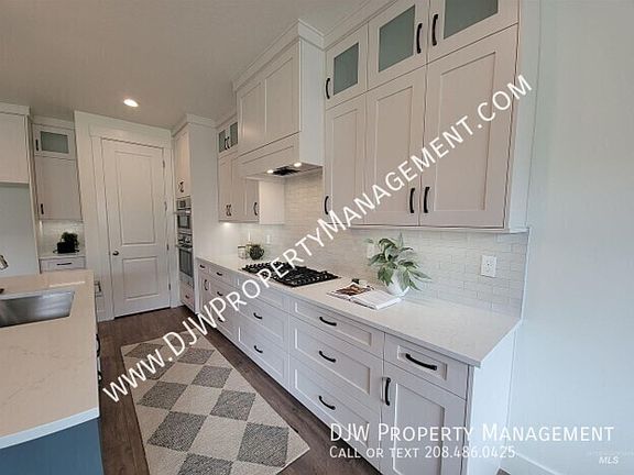 5th image of 4658 S Hennessy Ave