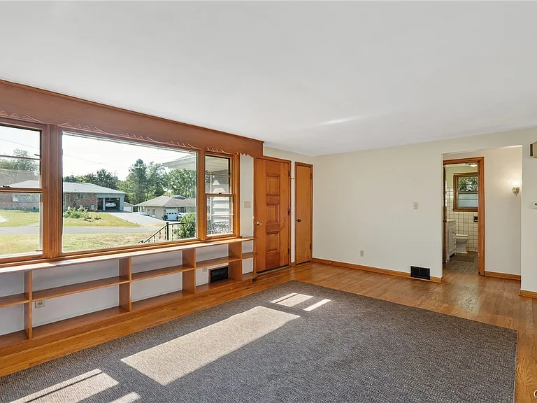 107 Overlook Dr — Photo 4