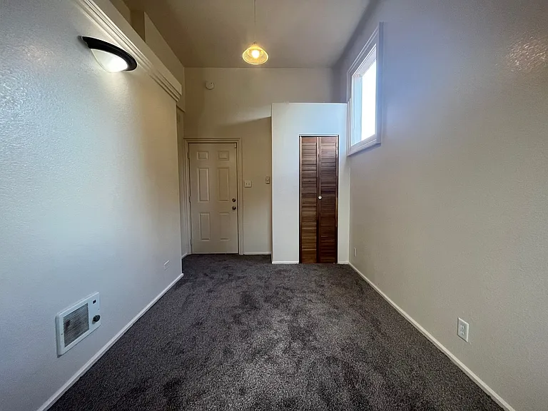 724 B St #1-4 — Photo 21