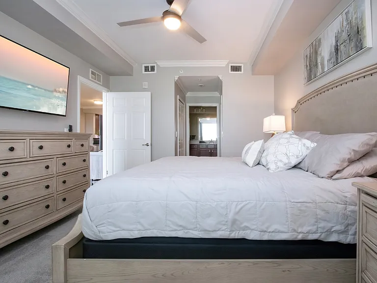 5548 Palmer Cir #102 — Photo 46