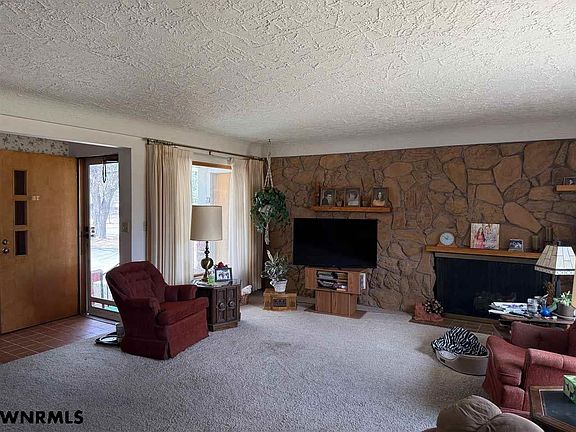 3rd image of 221 4th Ave