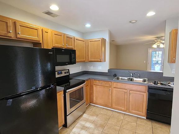 5th image of 9178 Maple Grove Dr #1