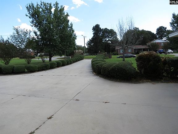 3rd image of 28 Estate Ct
