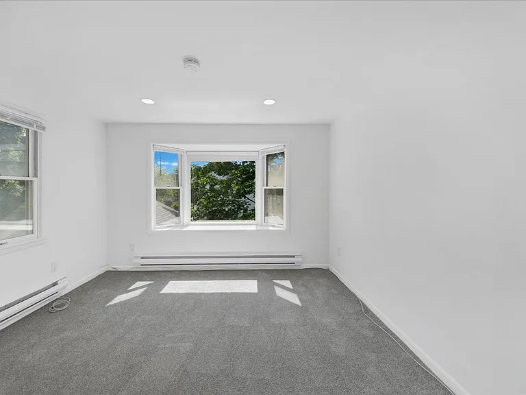 128 2nd Ave — Photo 7