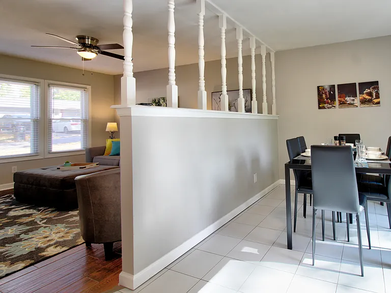 401 E Fort Worth St — Photo 5