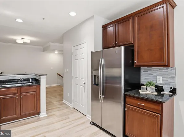 20385 Belmont Park Ter Unit 103, Ashburn, VA 20147