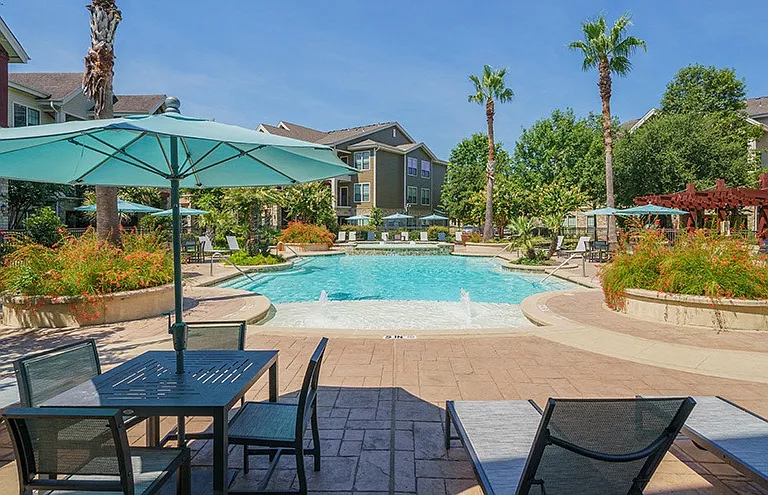 Northgate Oaks Apartments — Photo 52