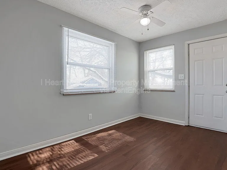 338 S Chase Ave — Photo 9