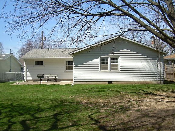 5th image of 1402 Fairlane Dr