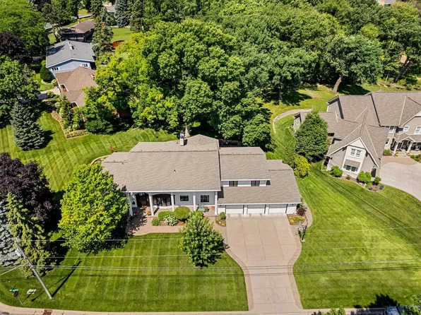 6716 W Shore Dr, Edina, MN 55435
