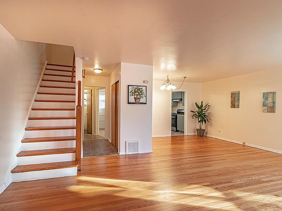 5th image of 2838 W Berwyn Ave
