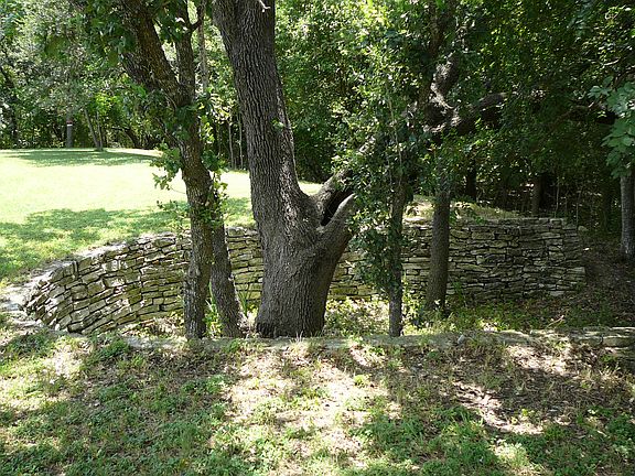 5th image of 9200 Marymont Park