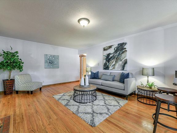 4th image of 3555 Mauricia Ave