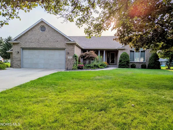 317 N Pointe Dr, Archbold, OH 43502