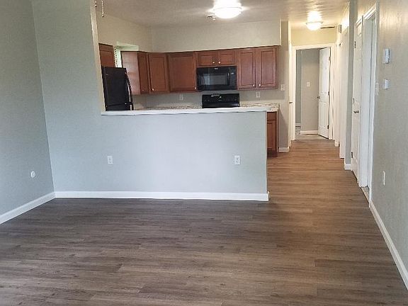 3rd image of 540 Osborn Ave