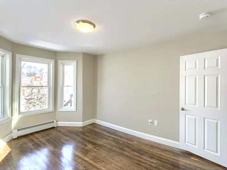68 Williams Ave — Photo 11