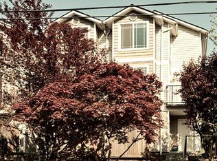 12020 33rd Ave NE APT A, Seattle, WA 98125