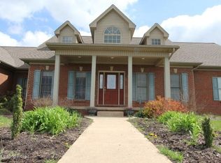 1006 Forest Hill Dr, Lawrenceburg, KY 40342