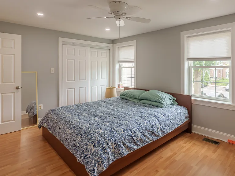 5776 Yellowrose Ct — Photo 12