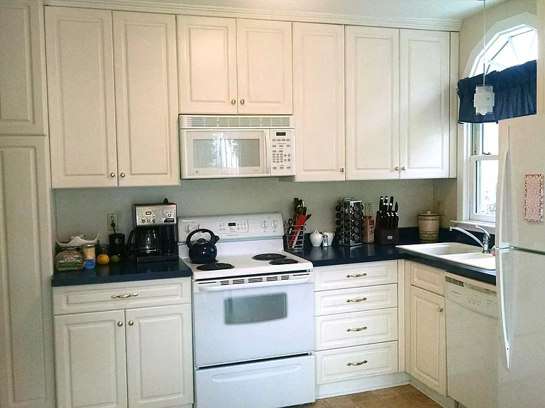 28 Triangle Ave — Photo 3