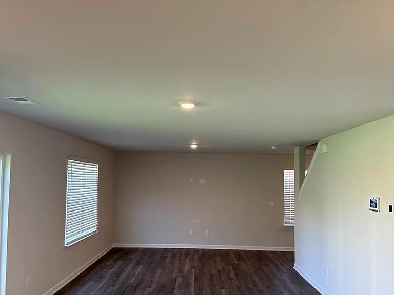 219 Centergate Dr — Photo 12